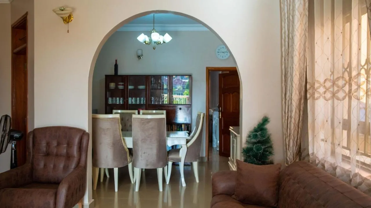 The Terrace Villa كامبالا بيت للعطل