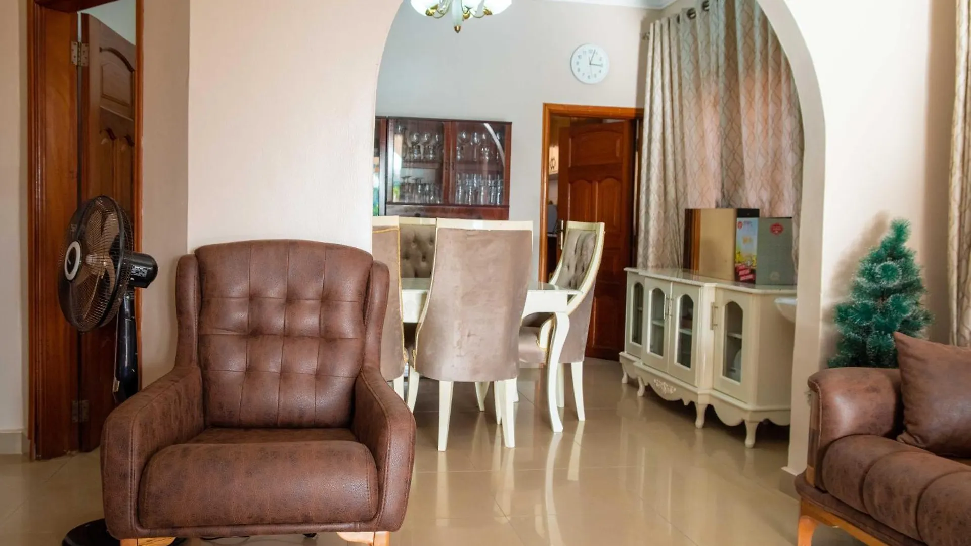 The Terrace Villa كامبالا بيت للعطل