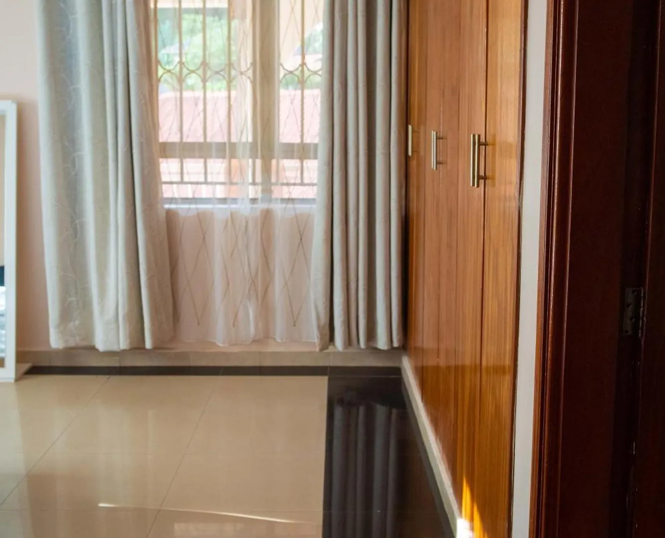 The Terrace Villa كامبالا